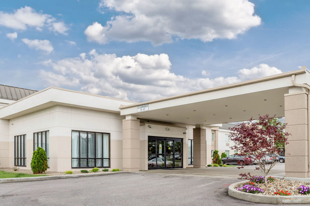 Clarion Hotel Beachwood-Cleveland Экстерьер фото